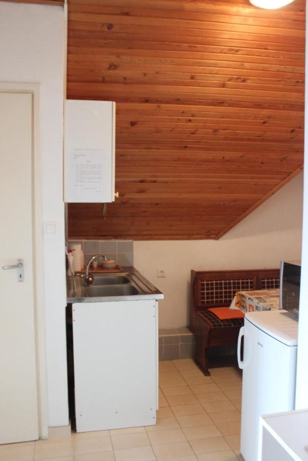 Ferienwohnung Kriszta Apartmanhaz Balatonlelle Exterior foto