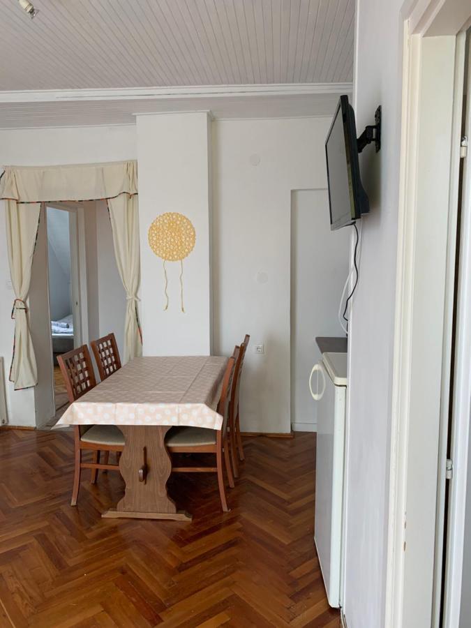 Ferienwohnung Kriszta Apartmanhaz Balatonlelle Exterior foto