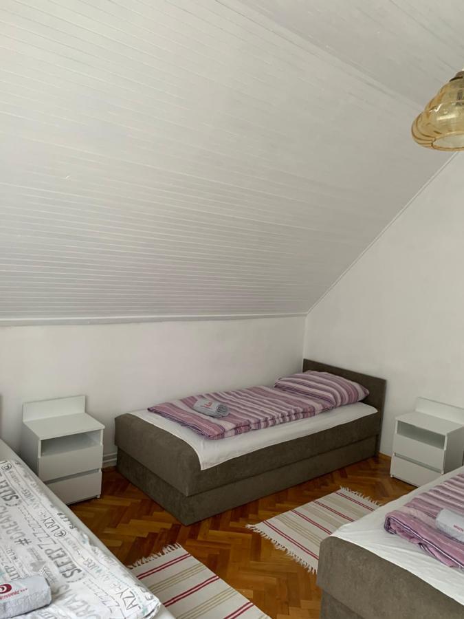 Ferienwohnung Kriszta Apartmanhaz Balatonlelle Exterior foto