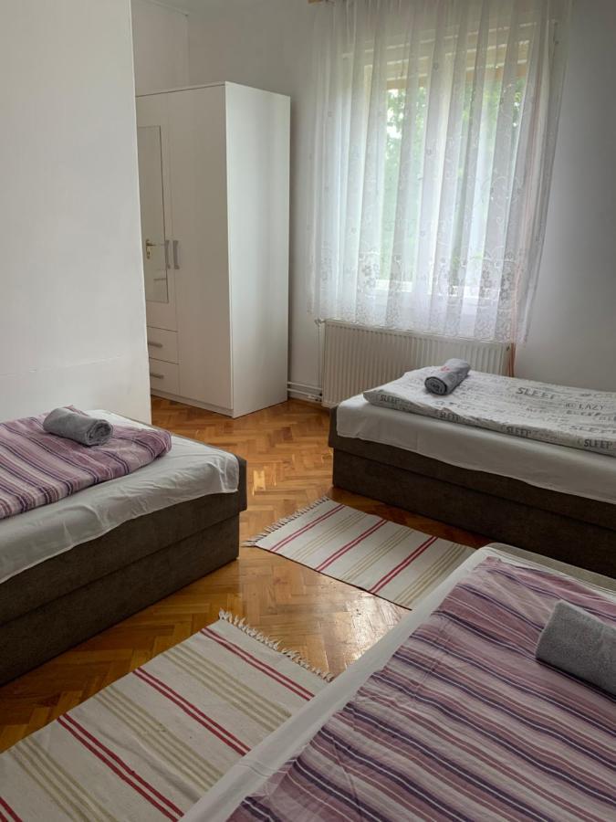 Ferienwohnung Kriszta Apartmanhaz Balatonlelle Exterior foto