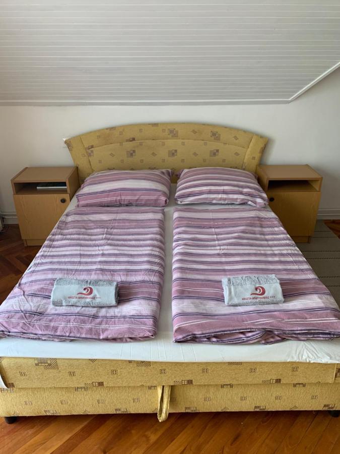 Ferienwohnung Kriszta Apartmanhaz Balatonlelle Exterior foto