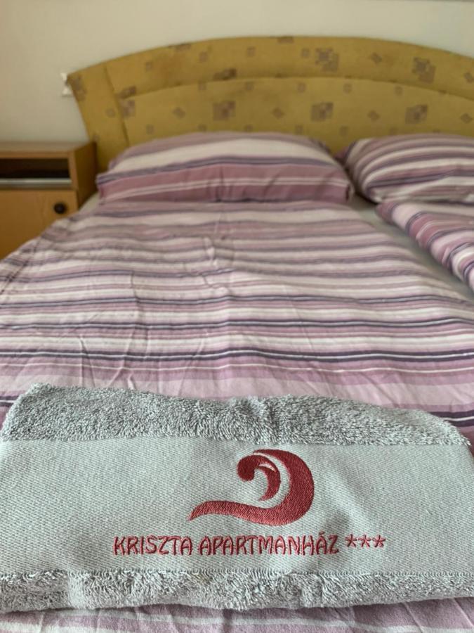 Ferienwohnung Kriszta Apartmanhaz Balatonlelle Exterior foto