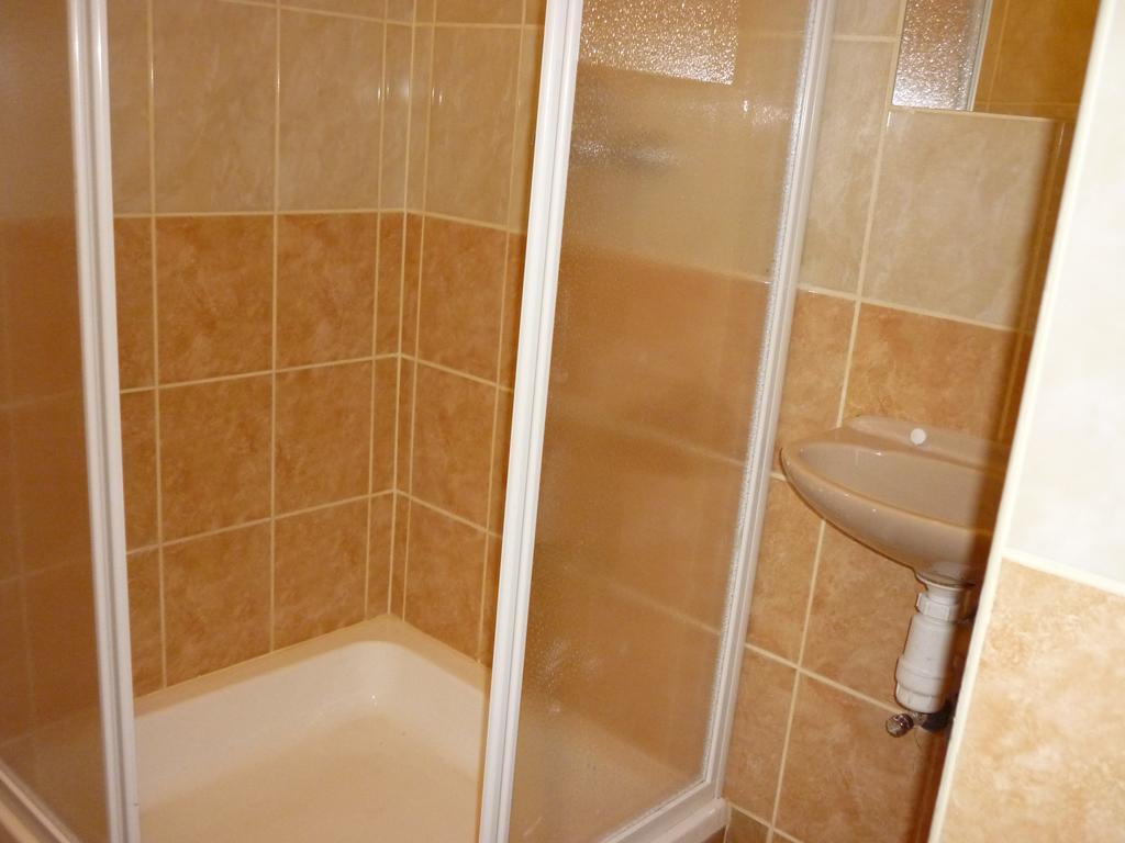 Ferienwohnung Kriszta Apartmanhaz Balatonlelle Exterior foto