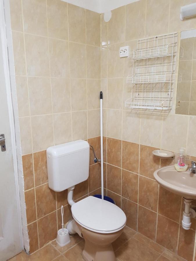 Ferienwohnung Kriszta Apartmanhaz Balatonlelle Exterior foto